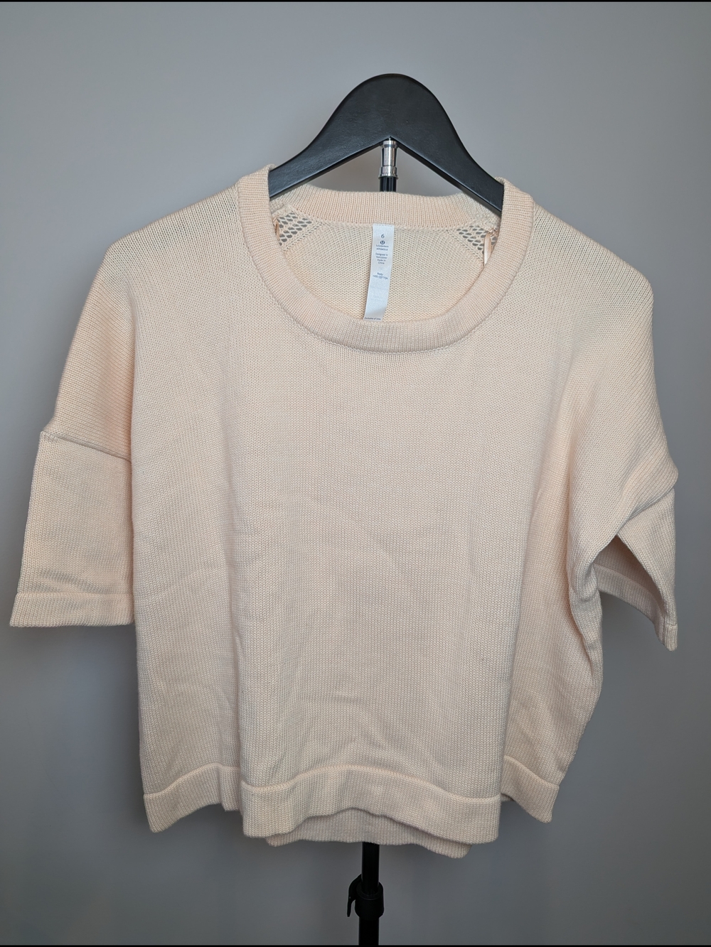Lululemon Women's Size 6 Bhakti Reality Cropped Sweater 100% Cotton Peachy Pink
